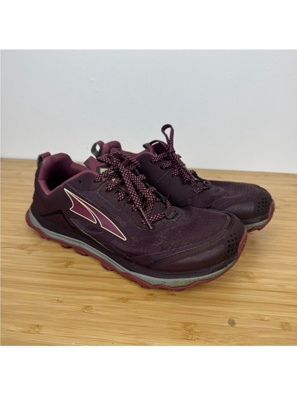Altra Lone Peak 5 Women's Maroon Trail Running Shoes - size 10